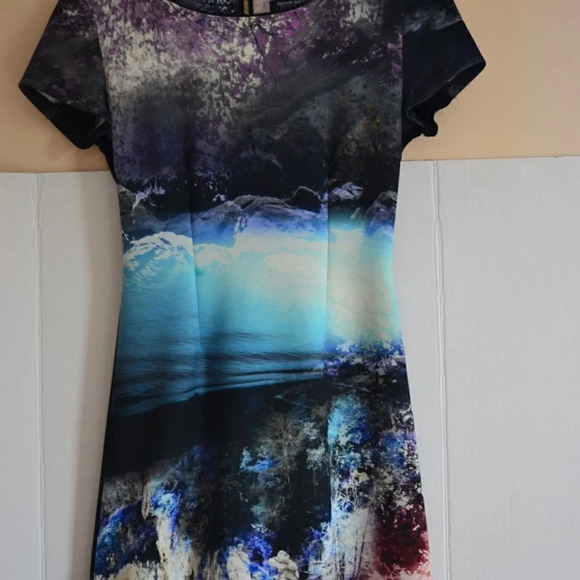 Rinascimento Picture Dress - Picture 2 of 9